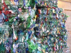 La loi prévoit d'arriver à 65 % de valorisation matière des déchets non dangereux non inertes d'ici 2025.
