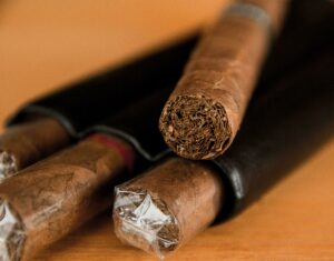 REP mégots : les fabricants de cigarillos veulent contribuer moins