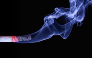 Mégots : la filière qui fume
